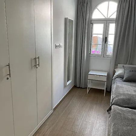 Front Line Marina With Roofterrace Appartement