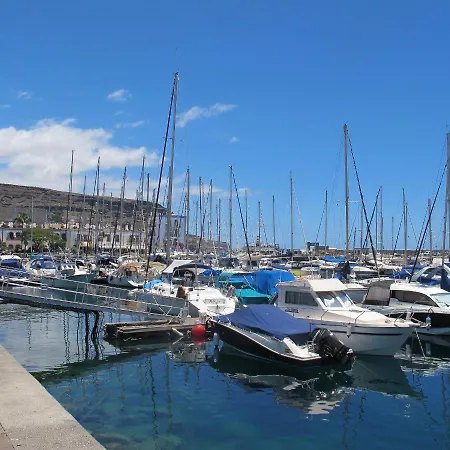 Front Line Marina With Roofterrace Apartment